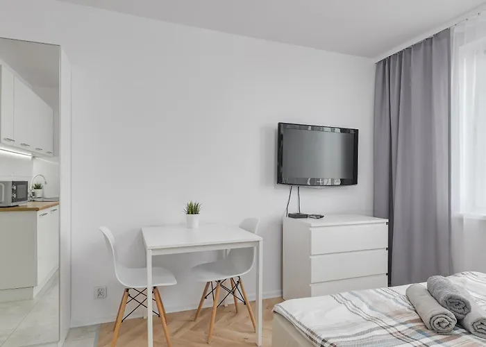 Andersena 190 B - 12 Pietro - 10 Min Cmkp - 5 Min Metro - 15 Min Centrum *